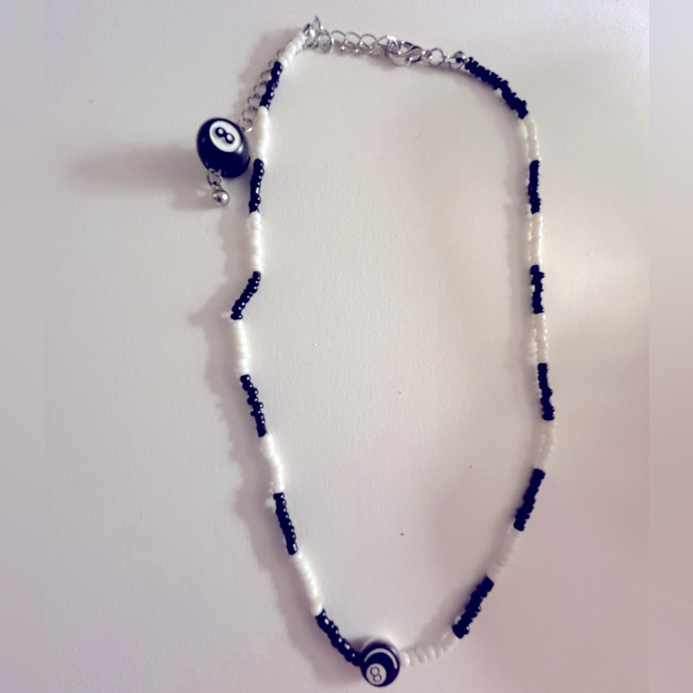 NWOT necklace MAGiC 8 Ball/Pool Ball black & white seed bead 16” necklace